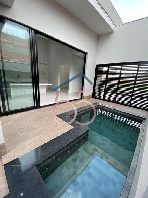 Foto 1 de Casa de Condomínio com 3 Quartos à venda, 170m² em Condomínio Belvedere, Cuiabá