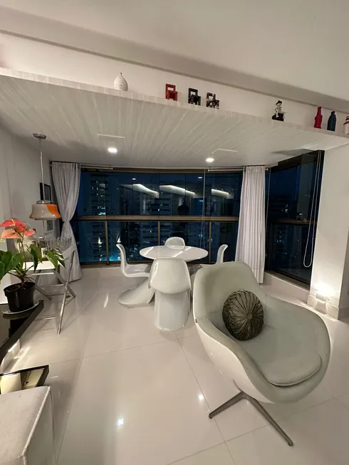 Foto 1 de Apartamento com 3 Quartos à venda, 165m² em Boa Viagem, Recife