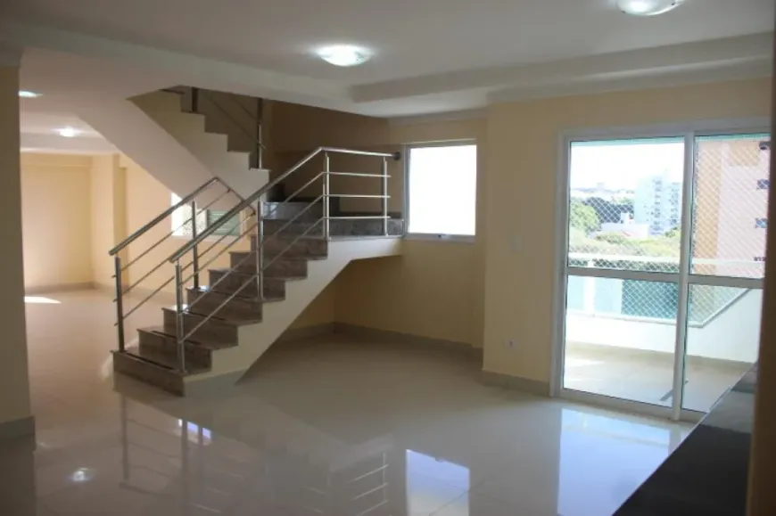 Foto 1 de Apartamento com 3 Quartos para alugar, 200m² em Zona 06, Maringá