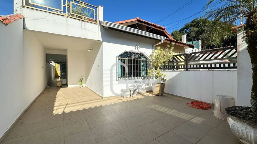 Foto 1 de Casa com 3 Quartos à venda, 82m² em Balneário Stella Maris, Peruíbe