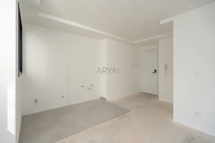 Foto 1 de Apartamento com 2 Quartos à venda, 34m² em Centro, Curitiba