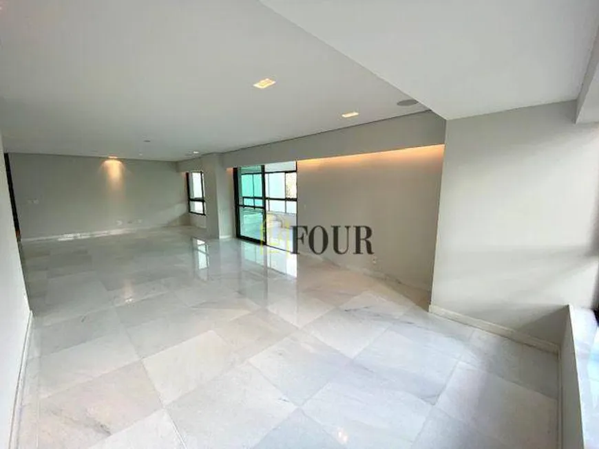 Foto 1 de Apartamento com 4 Quartos à venda, 258m² em Belvedere, Belo Horizonte