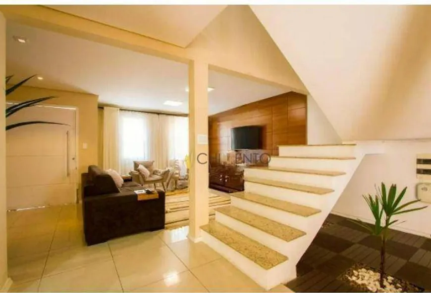 Foto 1 de Casa com 3 Quartos para venda ou aluguel, 232m² em Vila Bastos, Santo André
