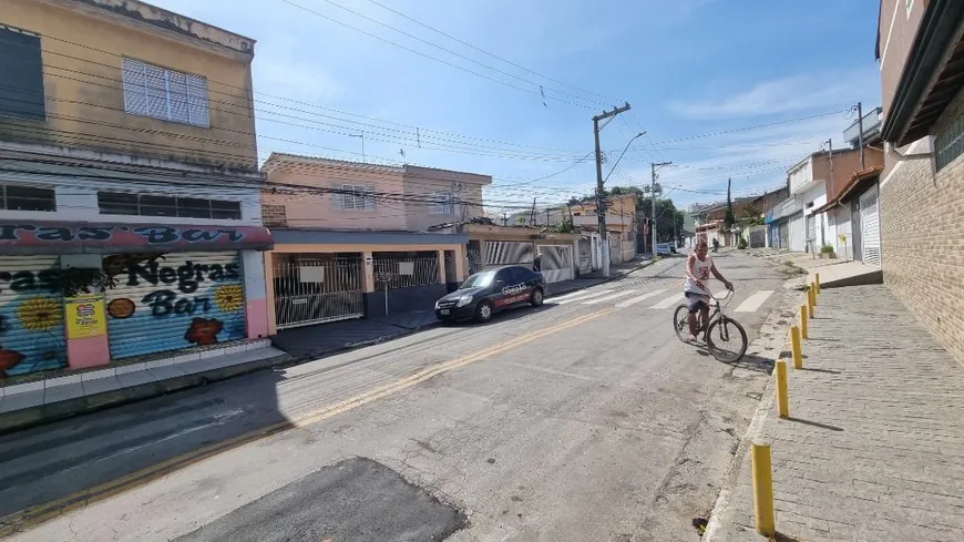 Foto 1 de Sobrado com 3 Quartos à venda, 150m² em Vila Assis Brasil, Mauá