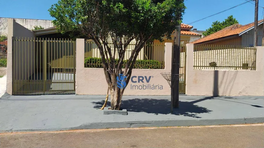 Foto 1 de Casa com 3 Quartos à venda, 200m² em Bandeirantes, Londrina