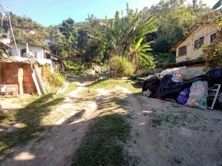 Foto 1 de Lote/Terreno à venda, 1110m² em Piratininga, Niterói