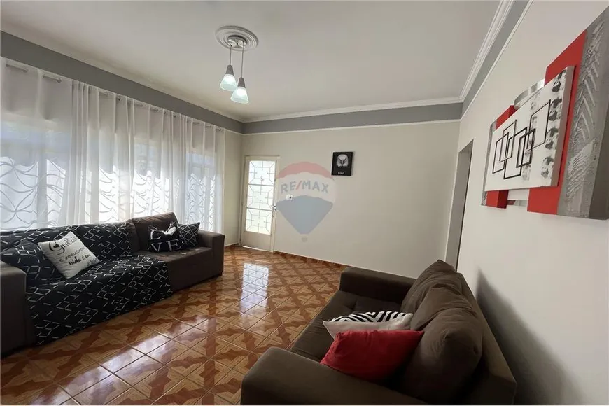 Foto 1 de Casa com 2 Quartos à venda, 105m² em Jardim Itacolomi, Mogi Guaçu