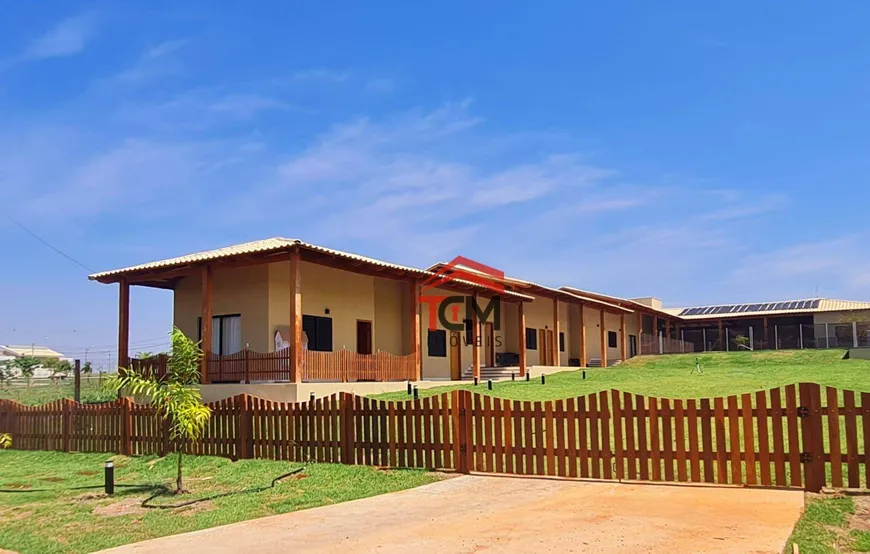 Foto 1 de Fazenda/Sítio com 6 Quartos à venda, 430m² em Zona Rural, Guapó