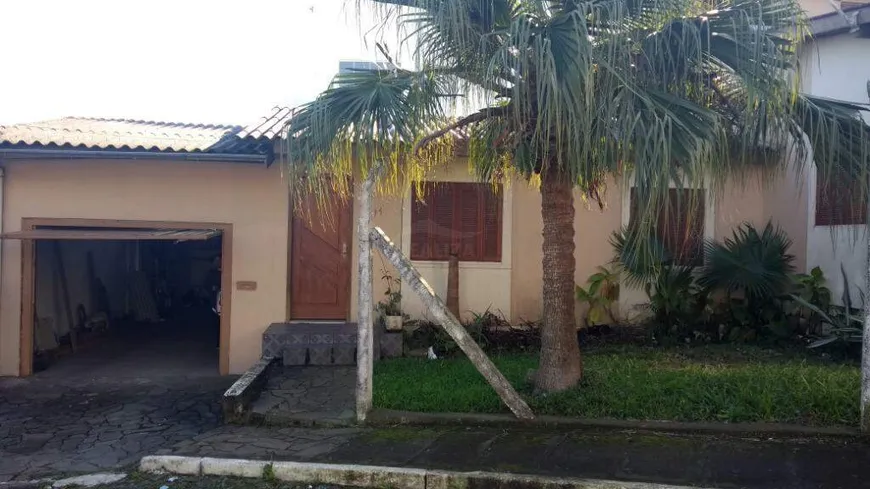 Foto 1 de Casa com 2 Quartos à venda, 180m² em Jardim Krahe, Viamão