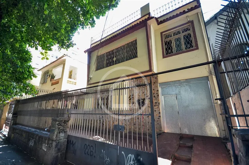 Foto 1 de Casa com 5 Quartos à venda, 373m² em Grajaú, Rio de Janeiro