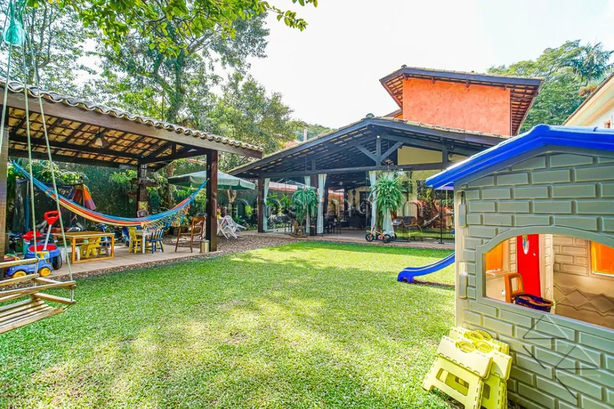Foto 1 de Casa com 5 Quartos à venda, 301m² em Alto de Pinheiros, São Paulo