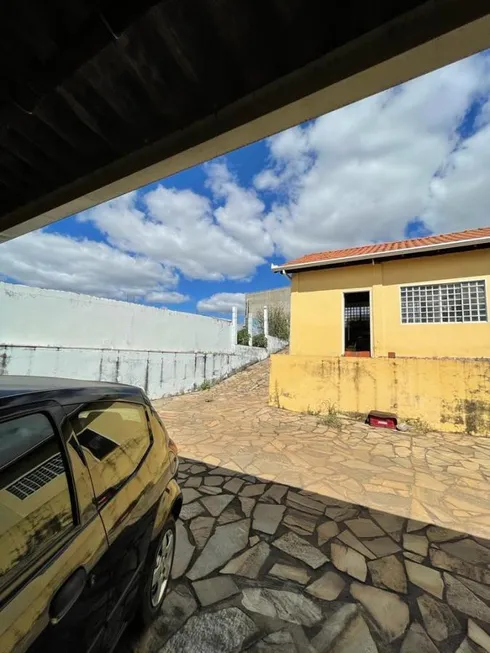Foto 1 de Casa com 3 Quartos à venda, 2250m² em Area de Desenvolvimento Economico, Brasília