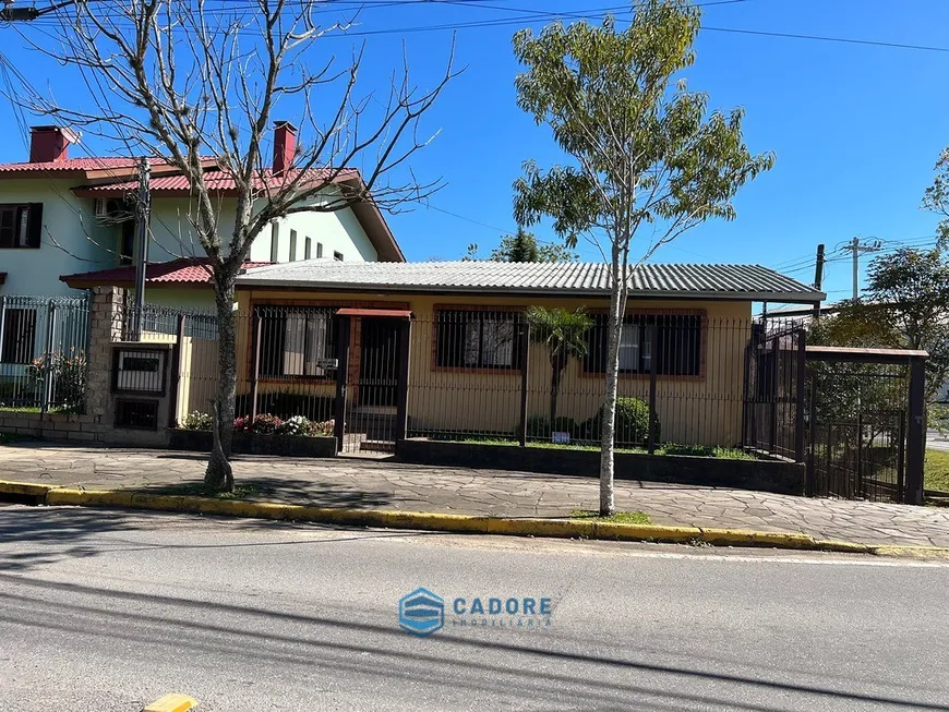 Foto 1 de Casa com 4 Quartos à venda, 220m² em Vila Verde, Caxias do Sul