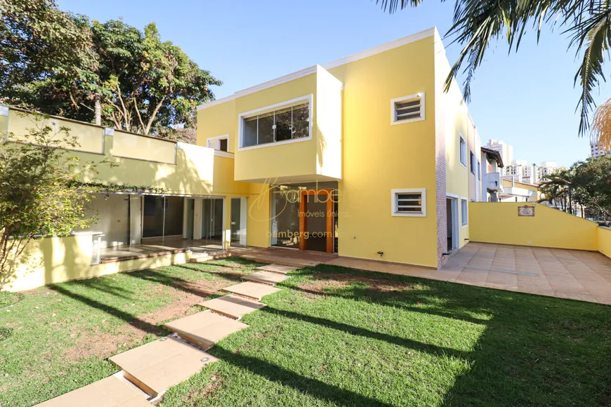 Foto 1 de Casa com 4 Quartos à venda, 388m² em Morumbi, São Paulo