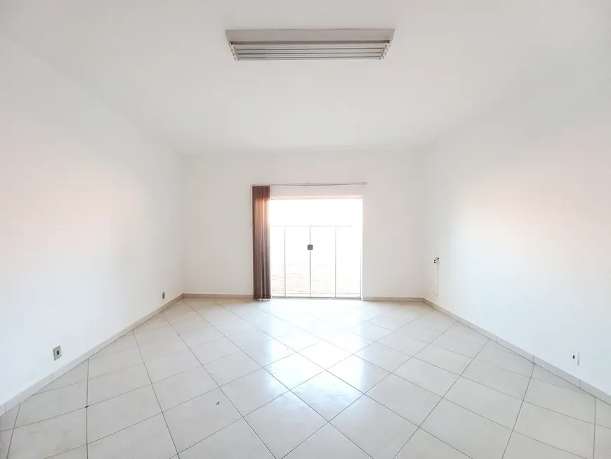 Foto 1 de Casa com 3 Quartos à venda, 200m² em Boa Vista, Limeira