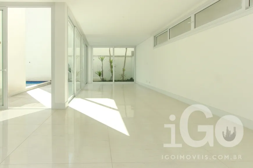 Foto 1 de Casa de Condomínio com 4 Quartos à venda, 380m² em Brooklin, São Paulo