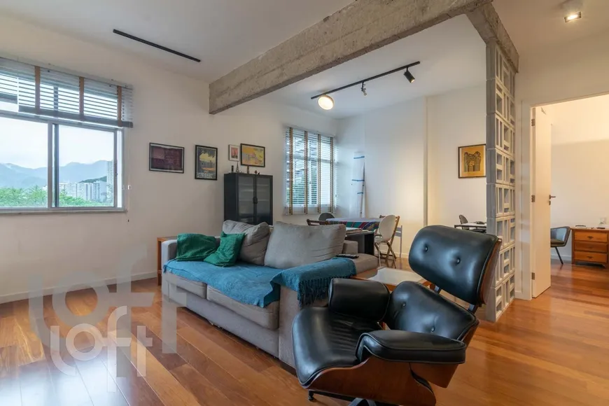 Foto 1 de Apartamento com 2 Quartos à venda, 72m² em Lagoa, Rio de Janeiro