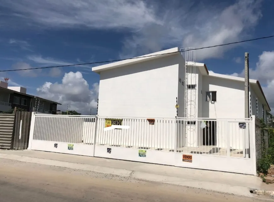 Foto 1 de Casa com 2 Quartos à venda, 67m² em Fragoso, Olinda