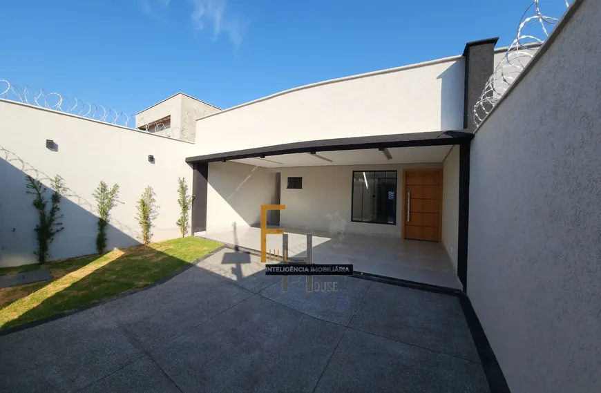 Foto 1 de Casa com 3 Quartos à venda, 155m² em Setor Faiçalville, Goiânia