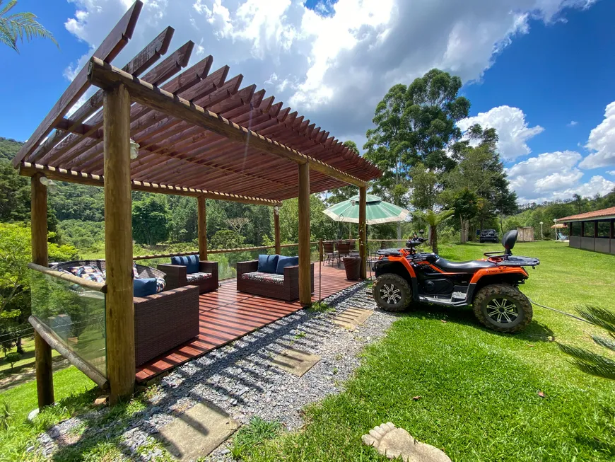 Foto 1 de Fazenda/Sítio com 10 Quartos à venda, 30000m² em Ibiuna, Ibiúna