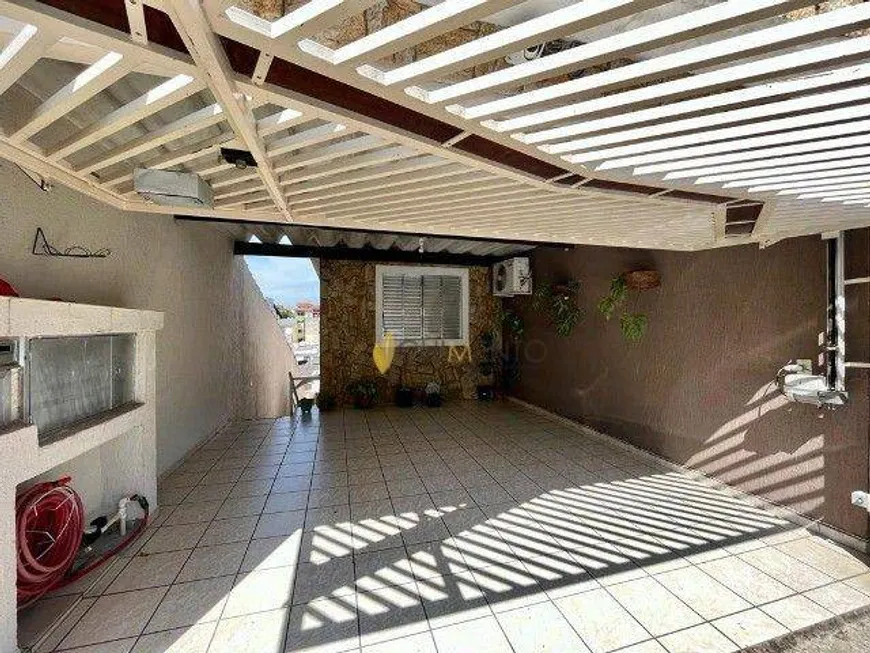 Foto 1 de Casa com 3 Quartos à venda, 200m² em Jardim Las Vegas, Santo André