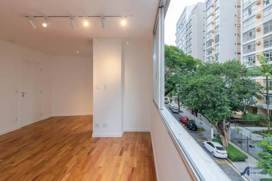 Foto 1 de Apartamento com 3 Quartos à venda, 130m² em Higienópolis, São Paulo