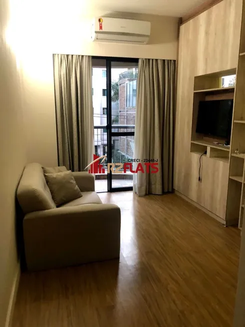 Foto 1 de Apartamento com 1 Quarto para alugar, 33m² em Jardim Europa, São Paulo