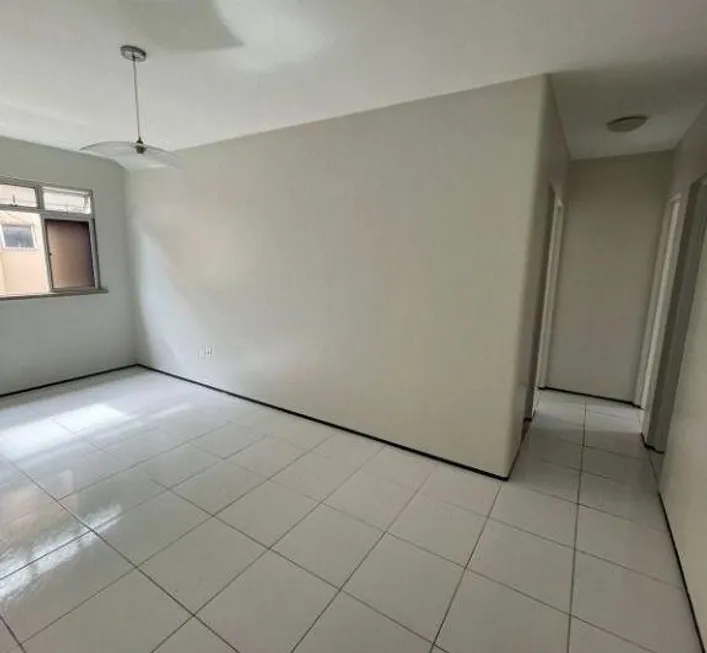 Foto 1 de Apartamento com 2 Quartos à venda, 54m² em Centro, Lauro de Freitas