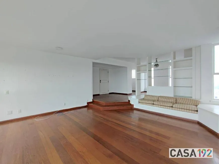 Foto 1 de Apartamento com 4 Quartos à venda, 211m² em Vila Suzana, São Paulo