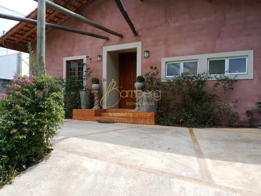 Foto 1 de Casa com 4 Quartos à venda, 288m² em Granja Viana, Carapicuíba