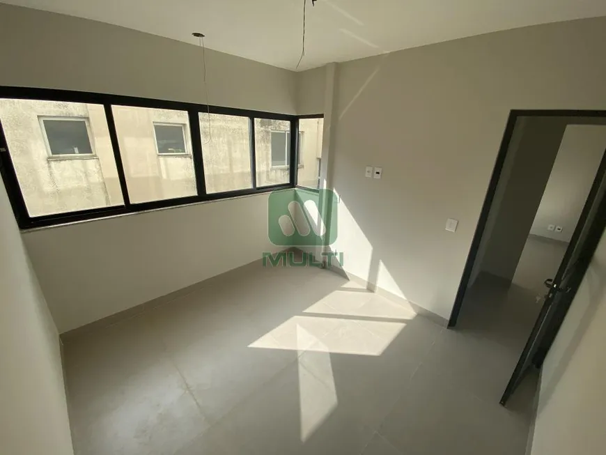 Foto 1 de Apartamento com 2 Quartos para alugar, 55m² em Umuarama, Uberlândia