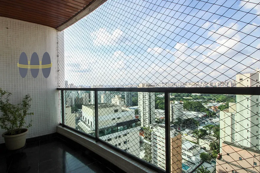 Foto 1 de Cobertura com 6 Quartos à venda, 533m² em Moema, São Paulo
