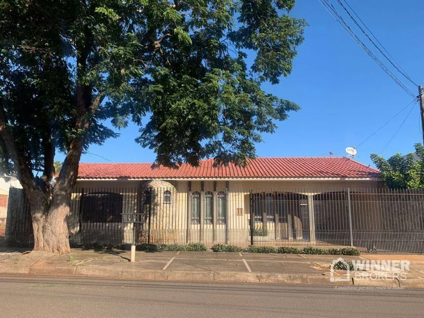 Foto 1 de Casa com 5 Quartos à venda, 225m² em Jardim Iguaçu, Maringá