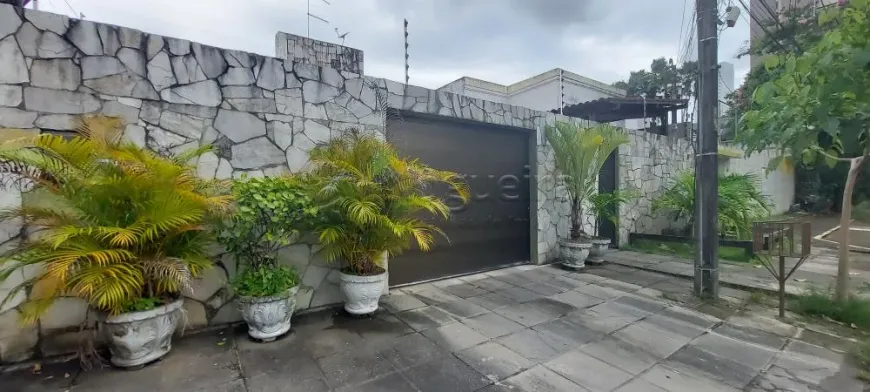 Foto 1 de Casa com 3 Quartos à venda, 231m² em Monteiro, Recife