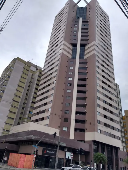 Foto 1 de Apartamento com 1 Quarto à venda, 55m² em Centro, Curitiba