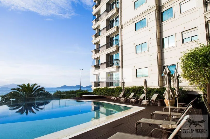 Foto 1 de Apartamento com 4 Quartos para venda ou aluguel, 319m² em Beira Mar, Florianópolis