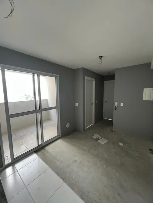 Foto 1 de Apartamento com 2 Quartos à venda, 44m² em Vila Endres, Guarulhos