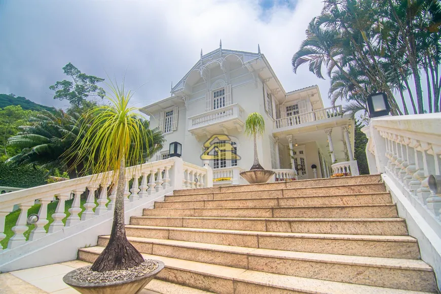 Foto 1 de Casa com 6 Quartos à venda, 1350m² em Alto da Boa Vista, Rio de Janeiro