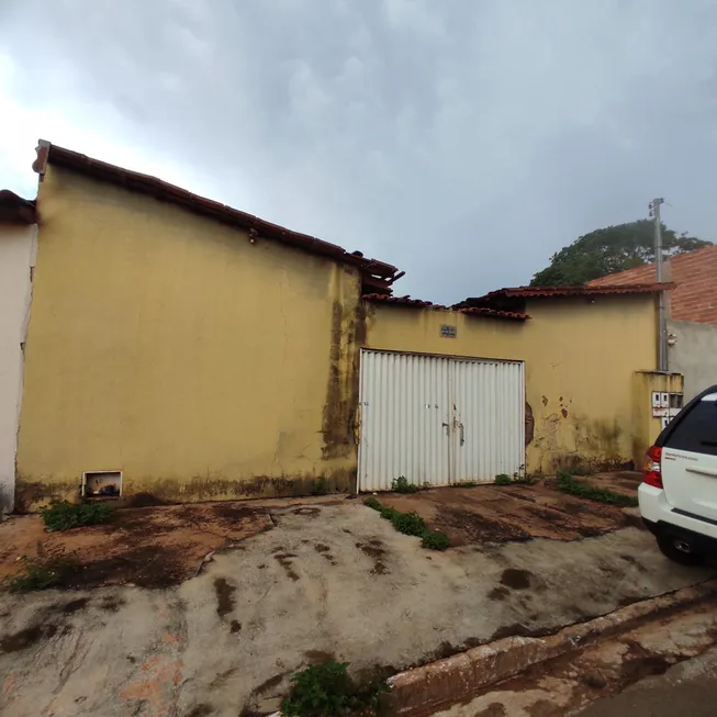 Foto 1 de Imóvel Comercial com 6 Quartos à venda, 259m² em Floresta, Goiânia