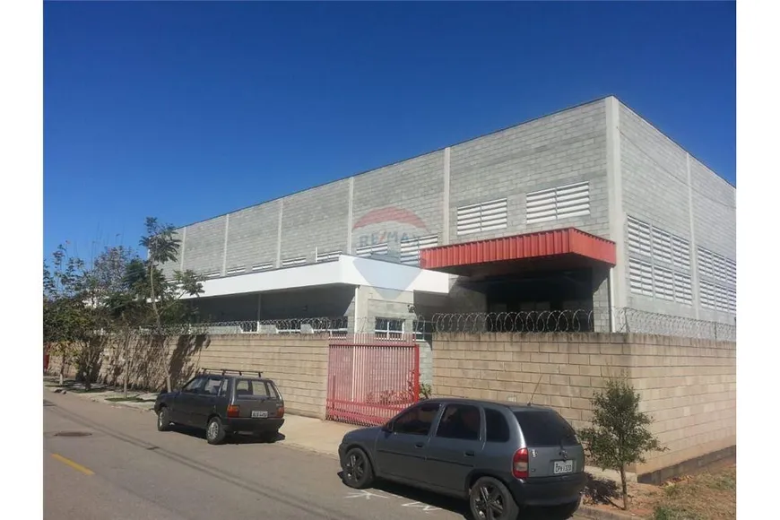 Foto 1 de Galpão/Depósito/Armazém à venda, 728m² em , Cabreúva