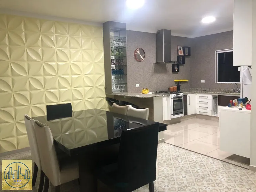 Foto 1 de Sobrado com 3 Quartos à venda, 190m² em Vila Tibirica, Santo André