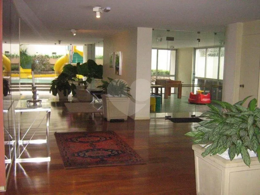 Foto 1 de Apartamento com 3 Quartos para alugar, 165m² em Higienópolis, São Paulo