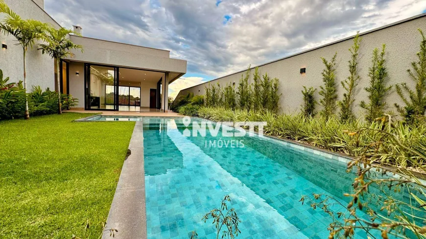Foto 1 de Casa de Condomínio com 4 Quartos à venda, 375m² em Jardins Italia, Goiânia