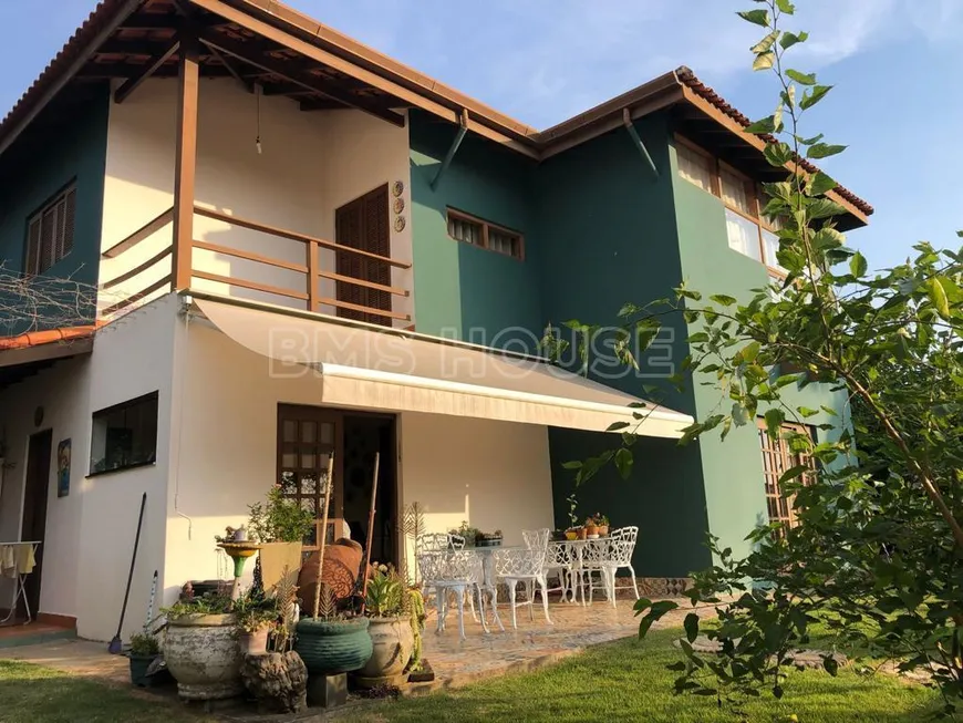 Foto 1 de Casa com 2 Quartos à venda, 226m² em Granja Viana, Cotia