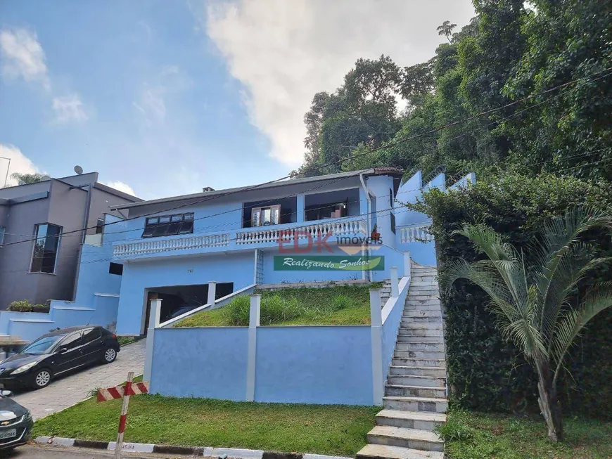 Foto 1 de Casa de Condomínio com 3 Quartos à venda, 300m² em Nova Arujá, Arujá