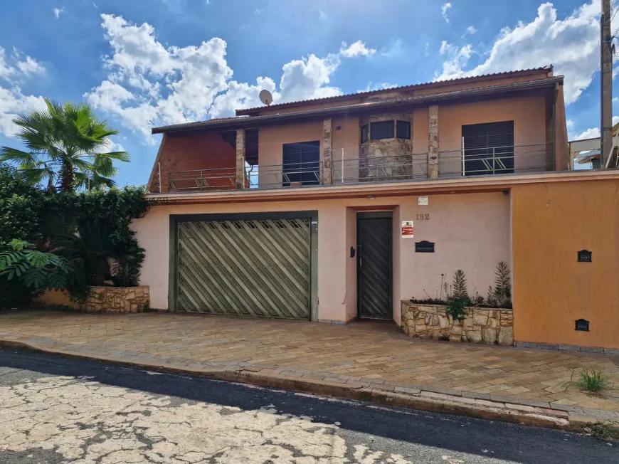 Foto 1 de Sobrado com 4 Quartos à venda, 300m² em Parque dos Lagos, Ribeirão Preto