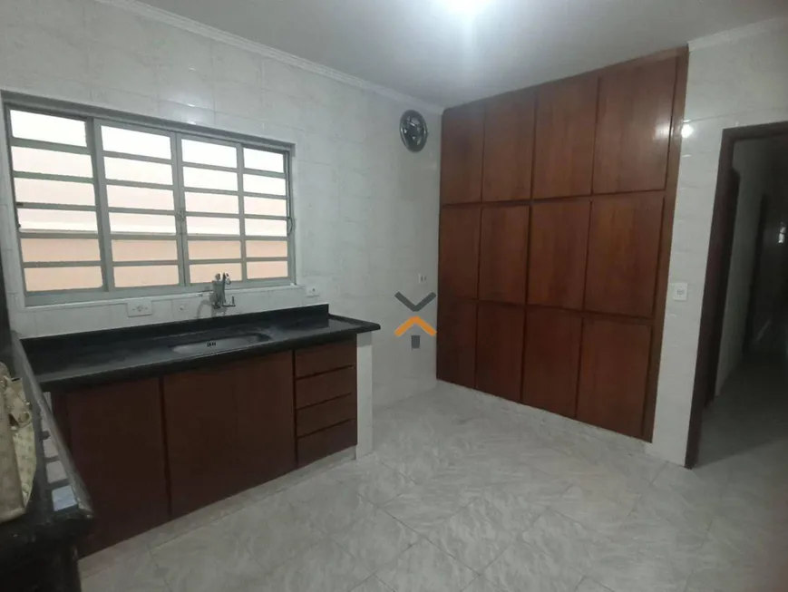 Foto 1 de Casa com 3 Quartos para venda ou aluguel, 200m² em Vila Curuçá, Santo André
