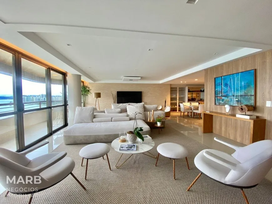 Foto 1 de Apartamento com 3 Quartos à venda, 287m² em Beira Mar, Florianópolis