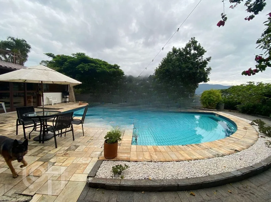 Foto 1 de Casa com 7 Quartos à venda, 411m² em Trindade, Florianópolis