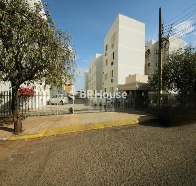 Foto 1 de Apartamento com 3 Quartos à venda, 75m² em Vila Planalto, Campo Grande
